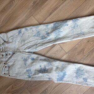 Tie-Dye Levi’s